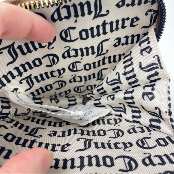 Juicy Couture Heart Shaped Wallet Wristlet Coin Pouch - Picture 5 of 8